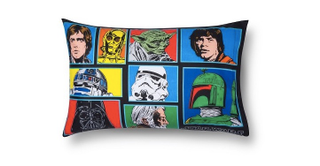 Illustration for article titled New Star Wars Crap That Makes Me Want to Cut My Hand Off With A Lightsaber